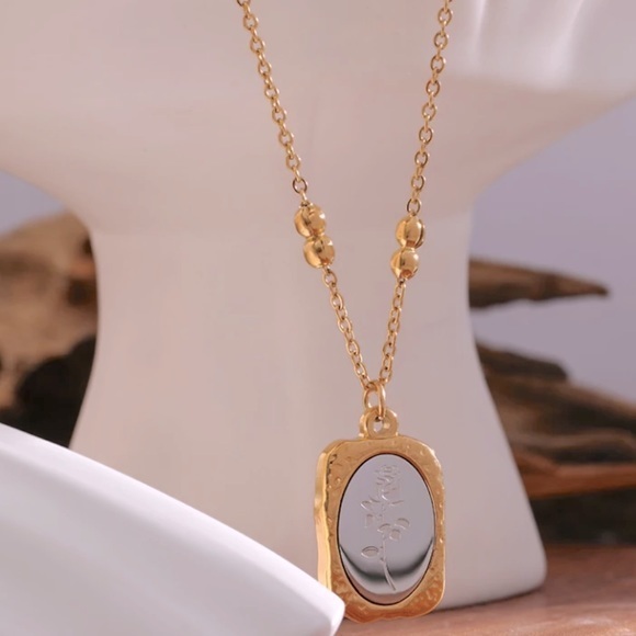 18K Gold Plated Rose Pendant Necklace - Picture 4 of 13